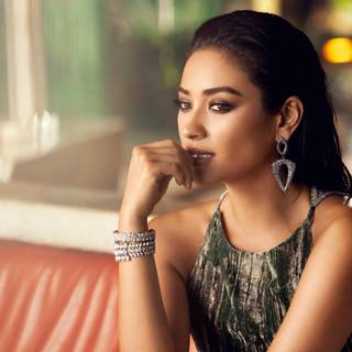 Shay Mitchell wallpaper