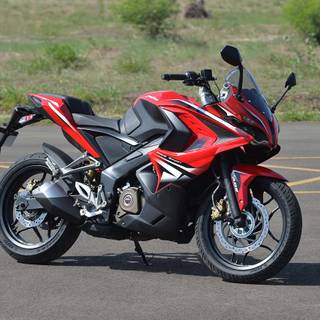 Bajaj Pulsar RS200 wallpaper