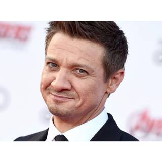 Jeremy Renner 2017 wallpaper