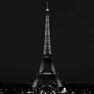 Eiffel Tower black and white wallpaper