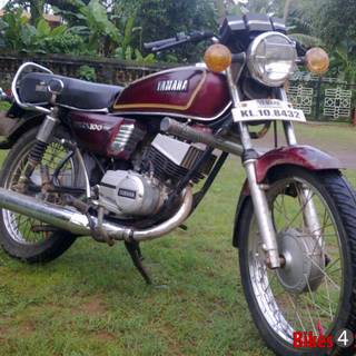  Yamaha RX100 wallpaper