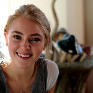 AnnaSophia Robb wallpaper