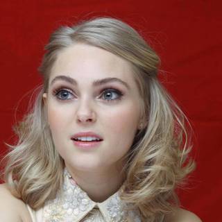 AnnaSophia Robb wallpaper