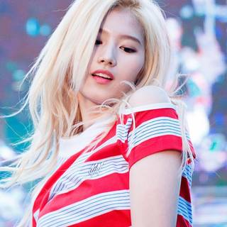 SANA Twice wallpaper