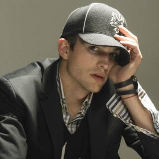 Ashton Kutcher wallpaper