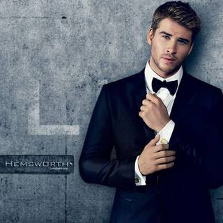 Liam Hemsworth 2017 wallpaper