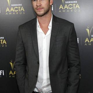 Liam Hemsworth 2017 wallpaper