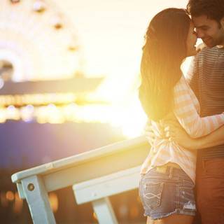 Boy & girl love wallpaper