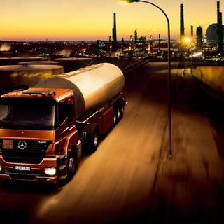Mercedes truck wallpaper