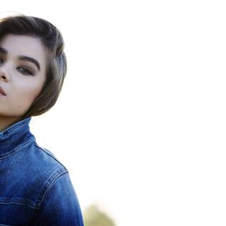 Hailee Steinfeld 2017 wallpaper