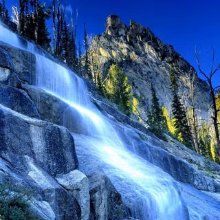 Cascade wallpaper