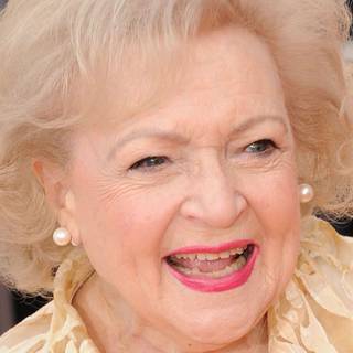 Betty White wallpaper
