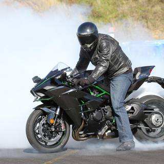 Kawasaki Ninja H2 wallpaper