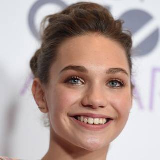 Maddie Ziegler wallpaper