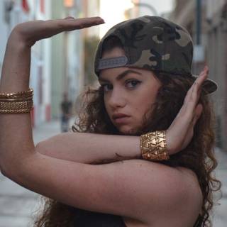 Dytto wallpaper