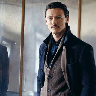 Luke Evans wallpaper