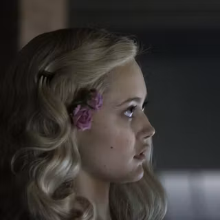 Ella Purnell wallpaper