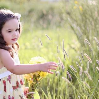 Cute baby girls wallpaper