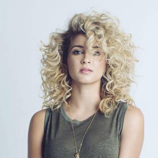 Tori Kelly wallpaper