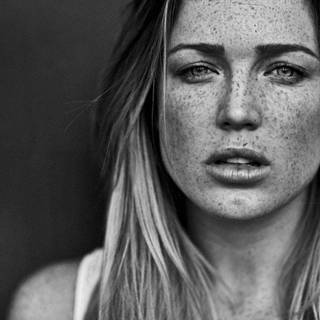 Caity Lotz wallpaper