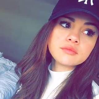  Selena Gomez blonde wallpaper