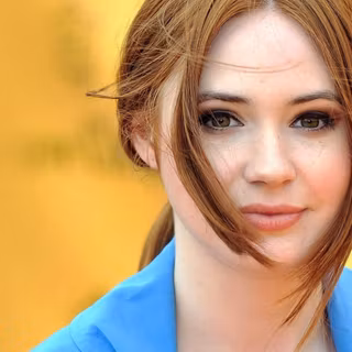 Karen Gillan wallpaper