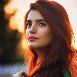 Momina Mustehsan wallpaper