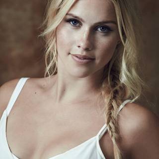 Claire Holt wallpaper