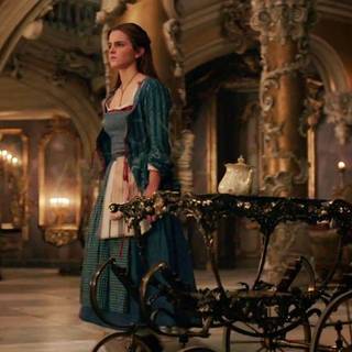 Beauty And The Beast Emma Watson wallpaper