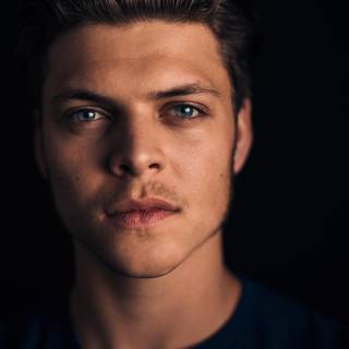 Ivar wallpaper