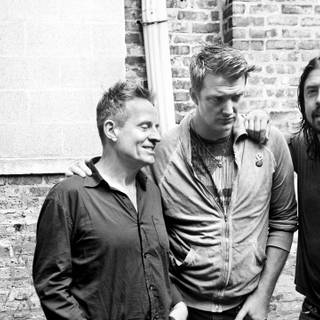 Them Crooked Vultures wallpaper