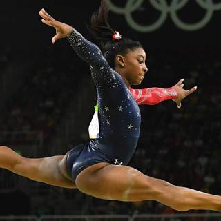 Simone Biles wallpaper