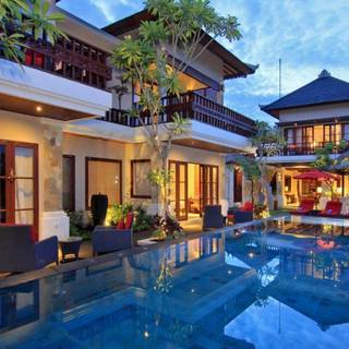 Luxury house wallpaper