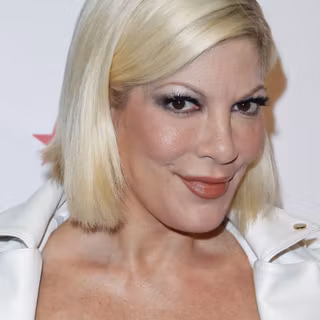 Tori Spelling wallpaper