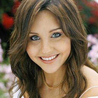 Amanda Bynes wallpaper