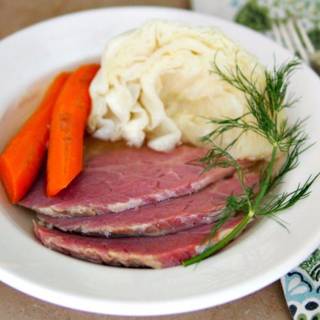 Corned beef and cabbage wallpaper