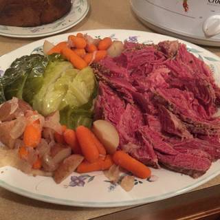 Corned beef and cabbage wallpaper