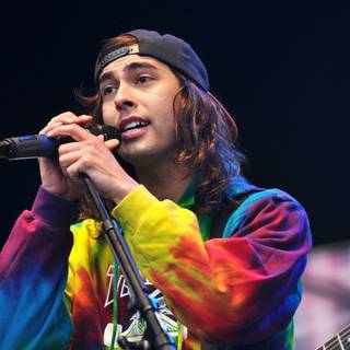 Vic Fuentes wallpaper