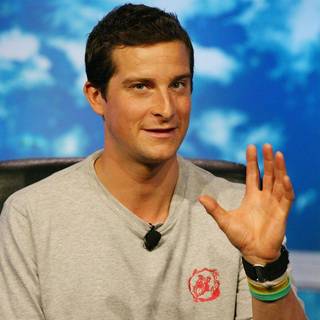Bear Grylls HD wallpaper