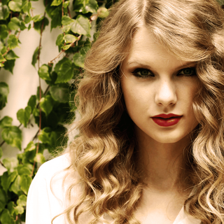 Taylor Swift September wallpaper