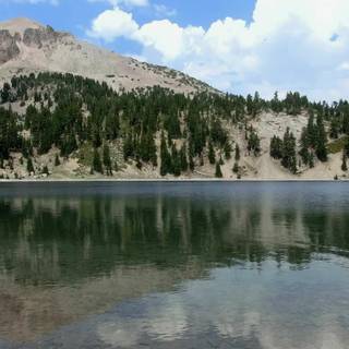 Lassen Volcanic National Park wallpaper