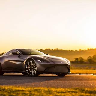 Aston Martin Vanquish 2018 wallpaper