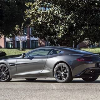 Aston Martin Vanquish 2018 wallpaper