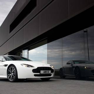 Aston Martin V8 Vantage wallpaper