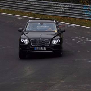 Bentley Bentayga PHEV wallpaper