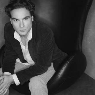 Johnny Galecki wallpaper