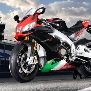 Aprilia RSV4 wallpaper