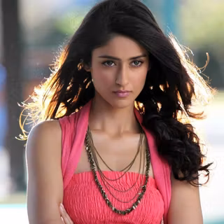 Bollywood actress HD wallpaper 1366x768