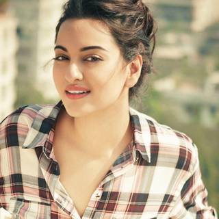 Bollywood actress HD wallpaper 1366x768