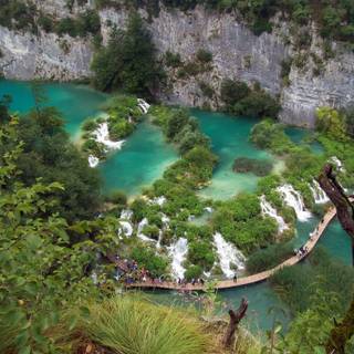 Plitvice Lakes National Park wallpaper
